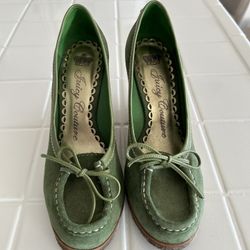 Authentic juicy couture green Suede Wedges Size 8 