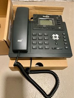 Never used office phones 2020 Yealink SIP-T40G  “new in box”