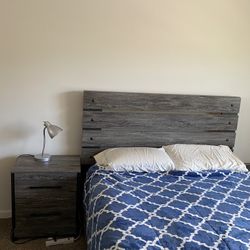 6 Piece Ashley’s Queen Panel Bedroom Set