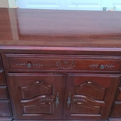 Dresser With Mirror real Wood