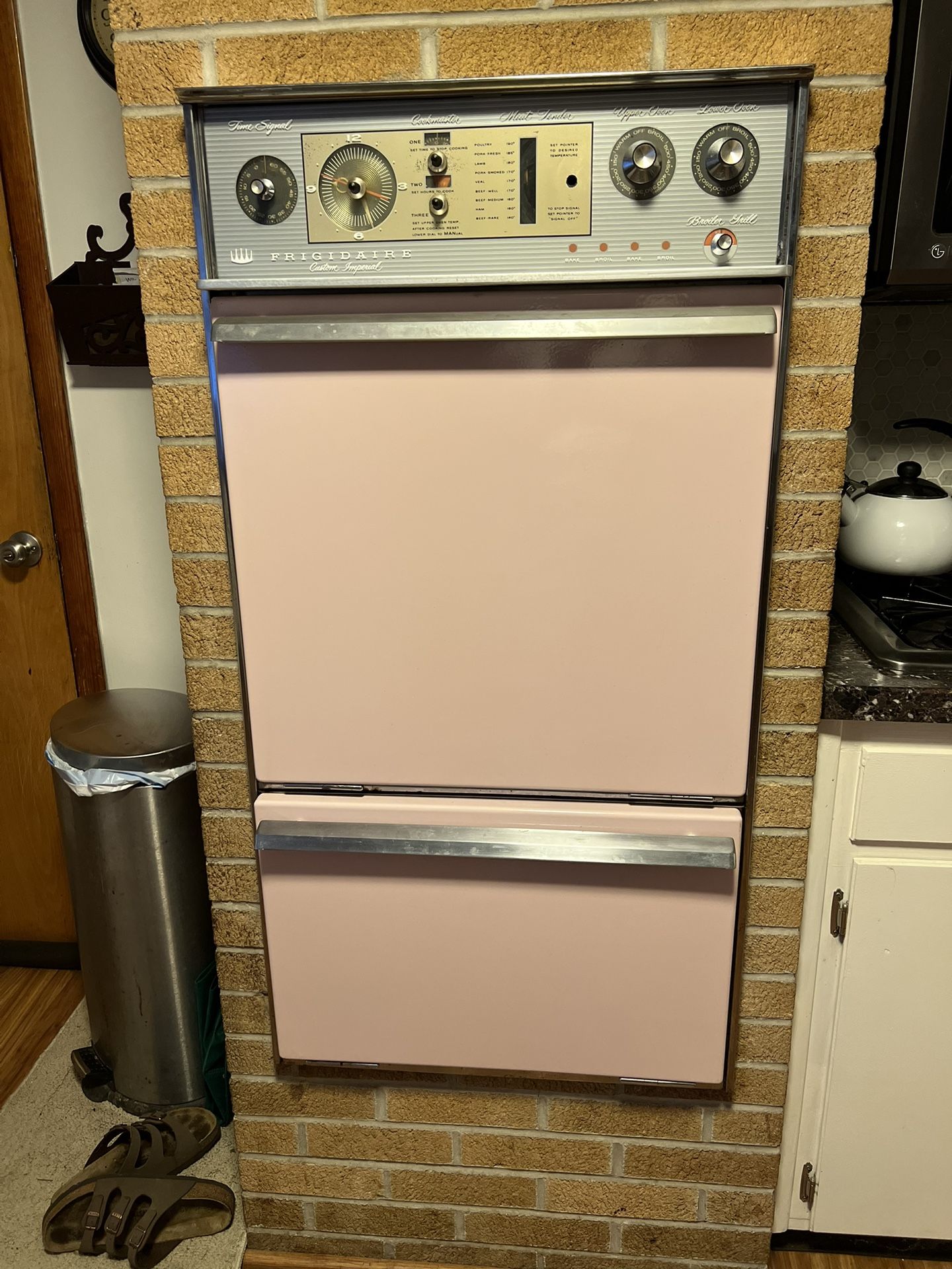 Double Pink Wall Owv