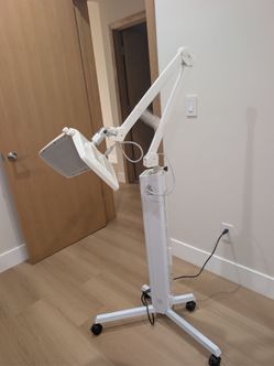 Skin+act led pro multiwave lamp skin therapy