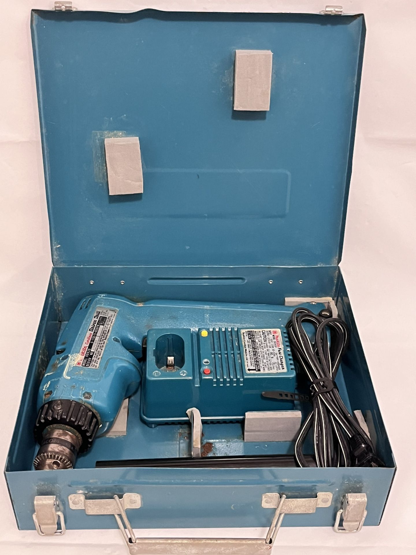 Makita 6093d cordless drill hotsell
