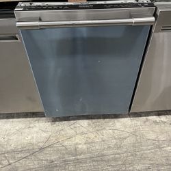 Frigidaire Professional Dishwasher In Stainless Steel New Open Box