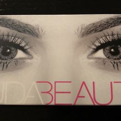 Huda Beauty Lashes