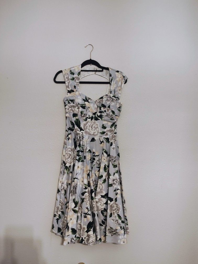 Gorgeous Pleated Sun Dress