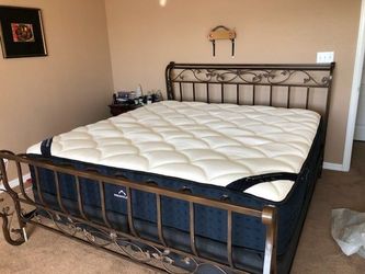 King Dreamcloud Mattress