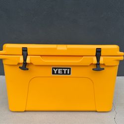 YETI Tundra 45 Alpine Yellow
