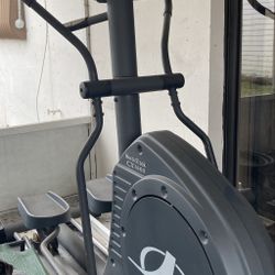 NordicTrack CX1600 Elliptical Workout Machine **FOR SALE OR TRADE**