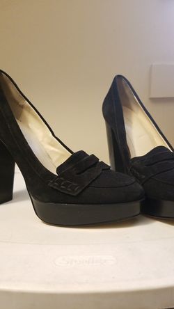 Calvin Klein heals size 7
