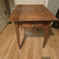 Mahagony Side Table With Storage Drawer
