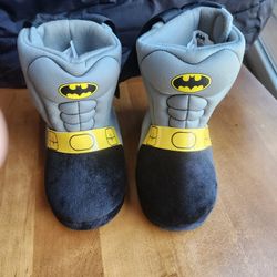 DC Comics Youth Child BATMAN Slippers Boots With Capes