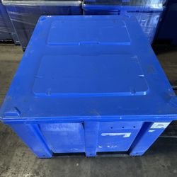 Plastic Storage Bin/ Containers