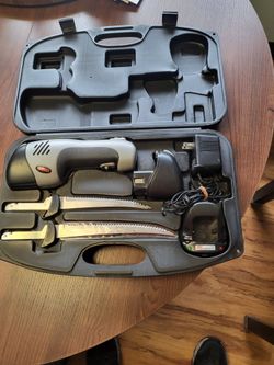 RAPALA ELECTRIC KNIFE  battery operated