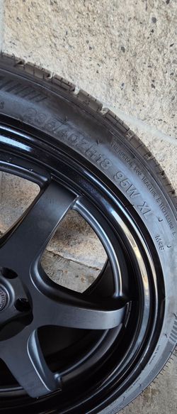 ESR APX7 18 inch 5x 114.3 . 235/40ZR18 95W XL Tire