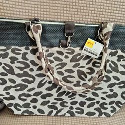 WOMEN'S HANDBAGS AND PURSES 