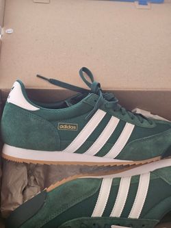 Adidas originals men's 10 Green Suede Sneakers with Gum Sole