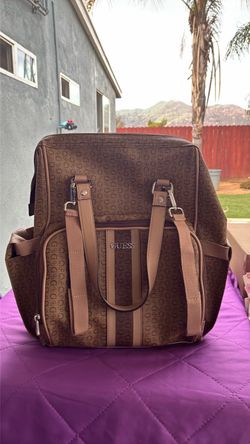 Pañalera Guess