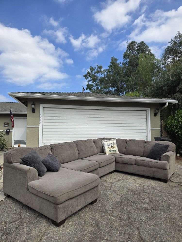 Delivery Available! Gray Sectional Couch Sofa Ashley Furniture Chaise