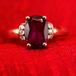 10K Yellow Gold Garnet & Diamond Accent Ring
