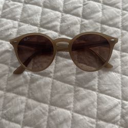 Women’s Raybans 