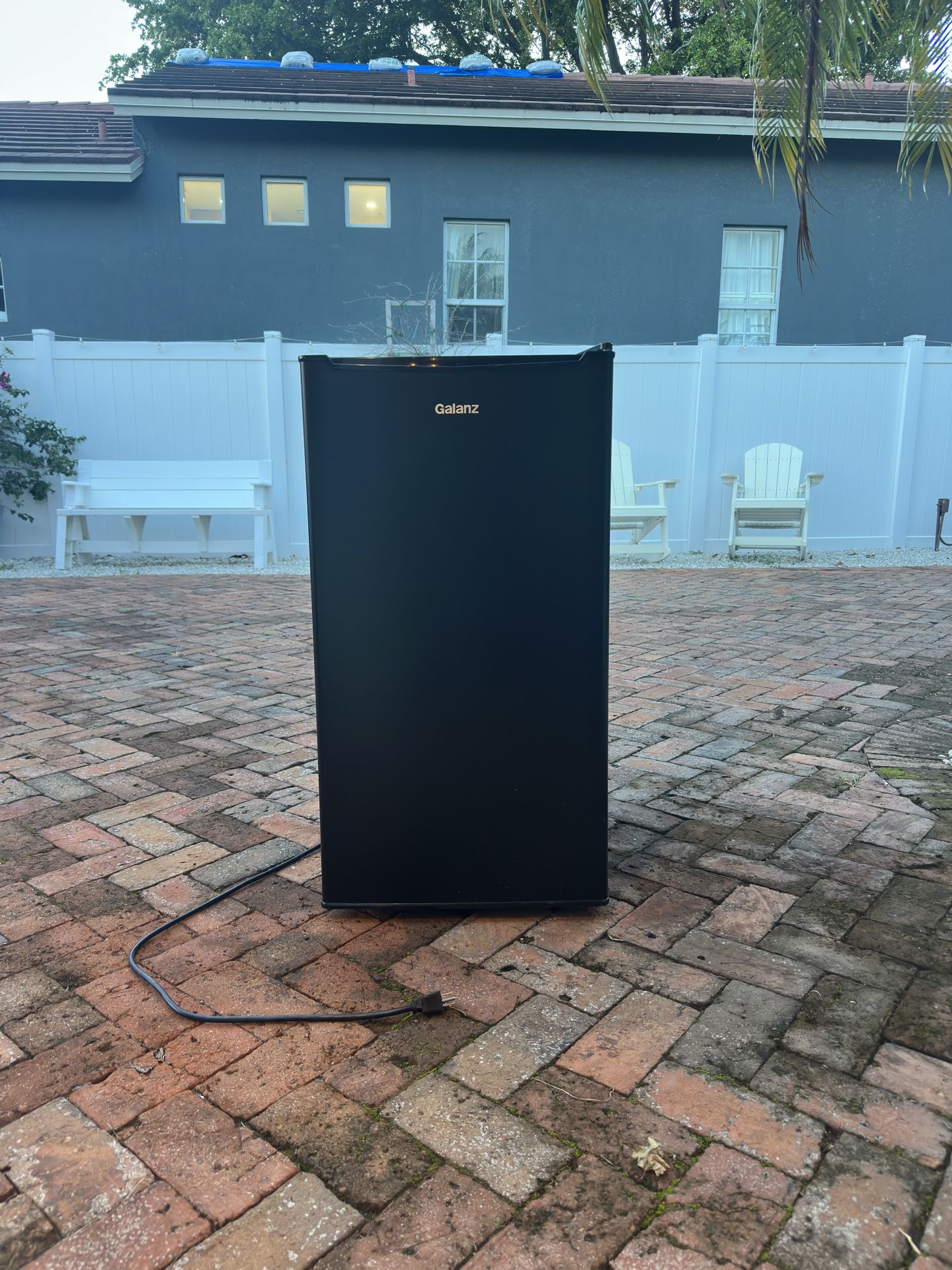 Galanz Mini Fridge