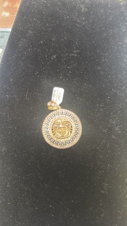 Pendant 10k YG 10.8g