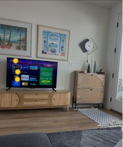 Entry way shoe stand