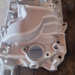 New Big Block Chevrolet  Oval Port Aluminum Intake  No Name Brand.  396 454 . 35th Ave And McDowell Phx 