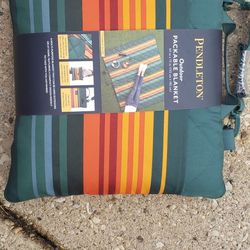 Pendleton Outdoor Packable Blanket
