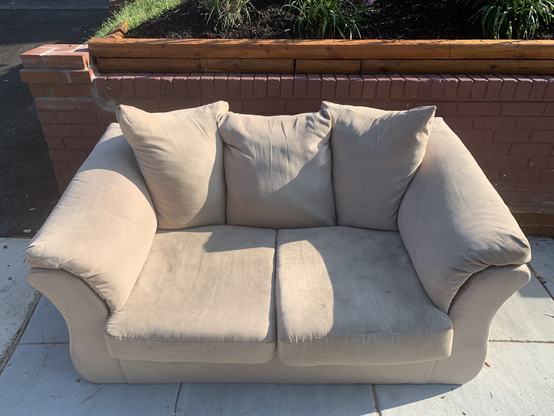 Curb Alert- FREE Ashley Furniture Tan Loveseat Couch