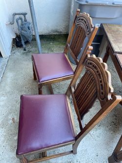 Dinning table with 4 chairs