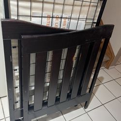 Crib Pre owner Good Condition $100
