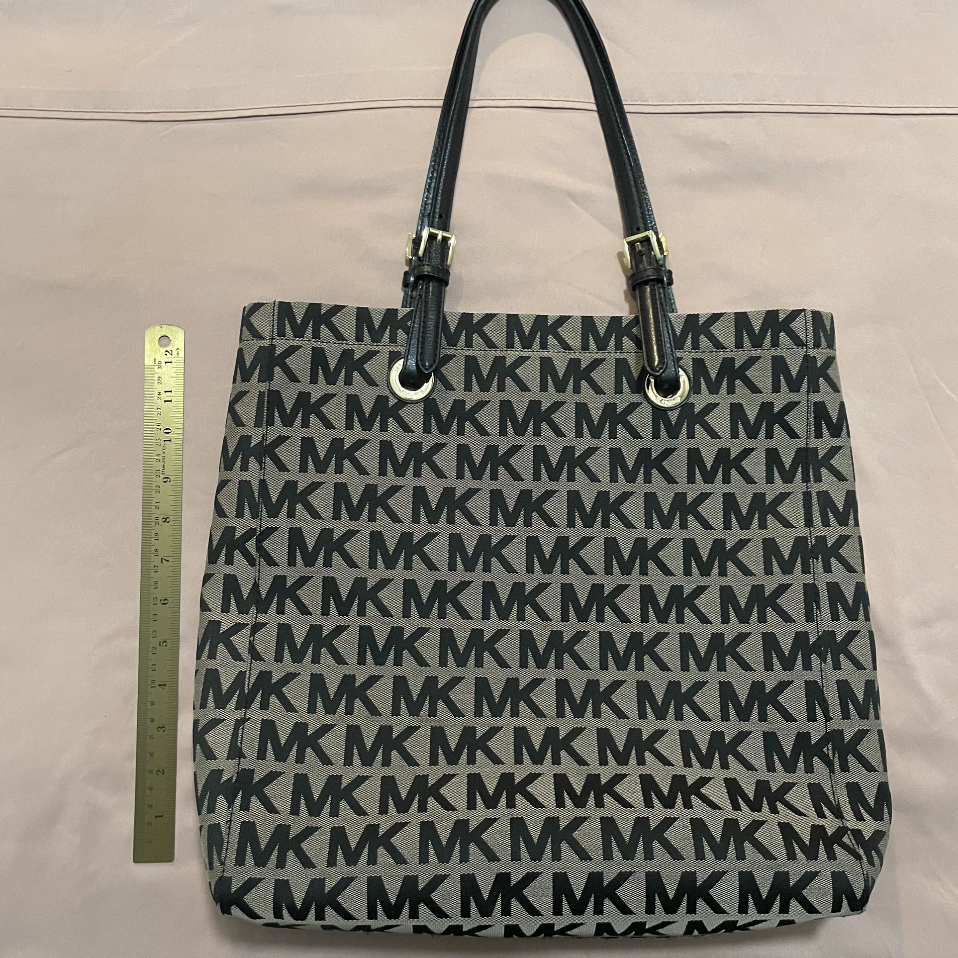 Michael Kors Black/Beige Signature Canvas and Leather Jet Set Tote