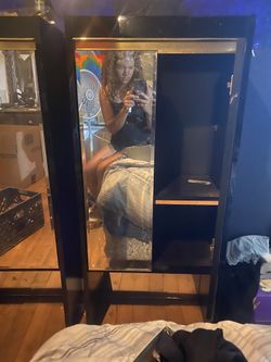 Mirror dresser