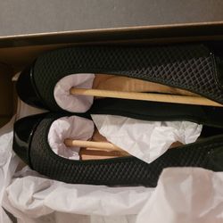 Giani Bernini
Women's Madelinee Memory Foam Cap Toe Ballet Flats, Created for Macy's