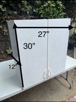 Kitchen cabinet