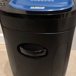 Royal 12 Sheet Crosscut Shredder Model: 1216X