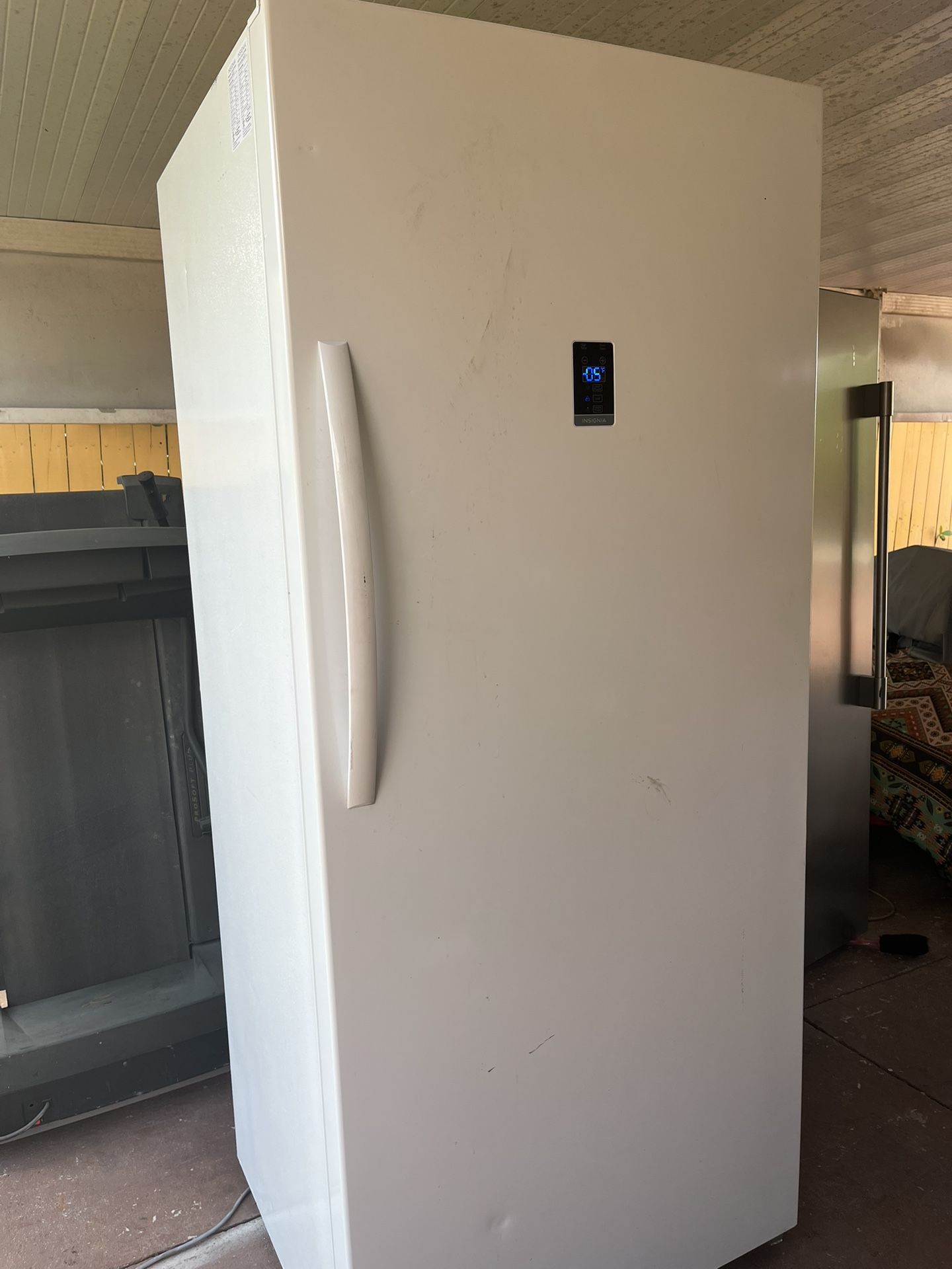 Stand Up Freezer Extra Large