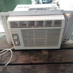 Small Air Conditioner 