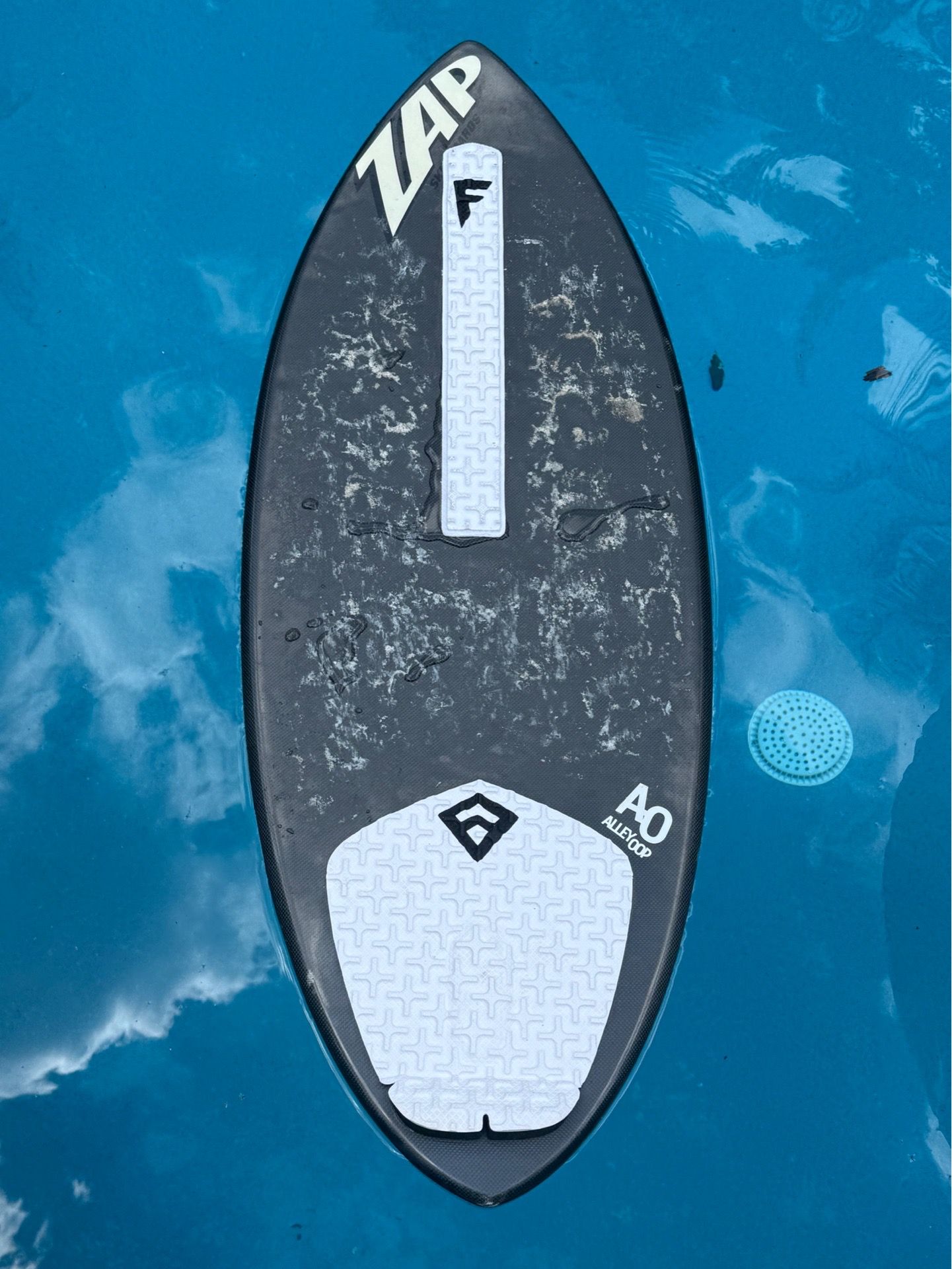 Zap Carbon fiber 55” Skimboard & Gorilla Bag