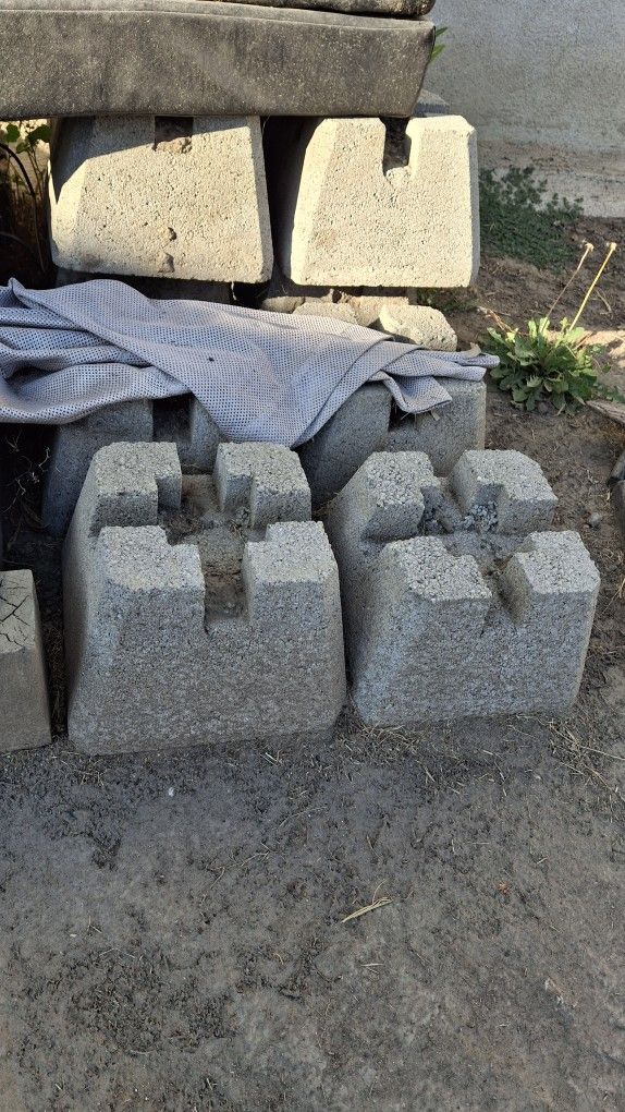 Concrete Blocks Deck 12