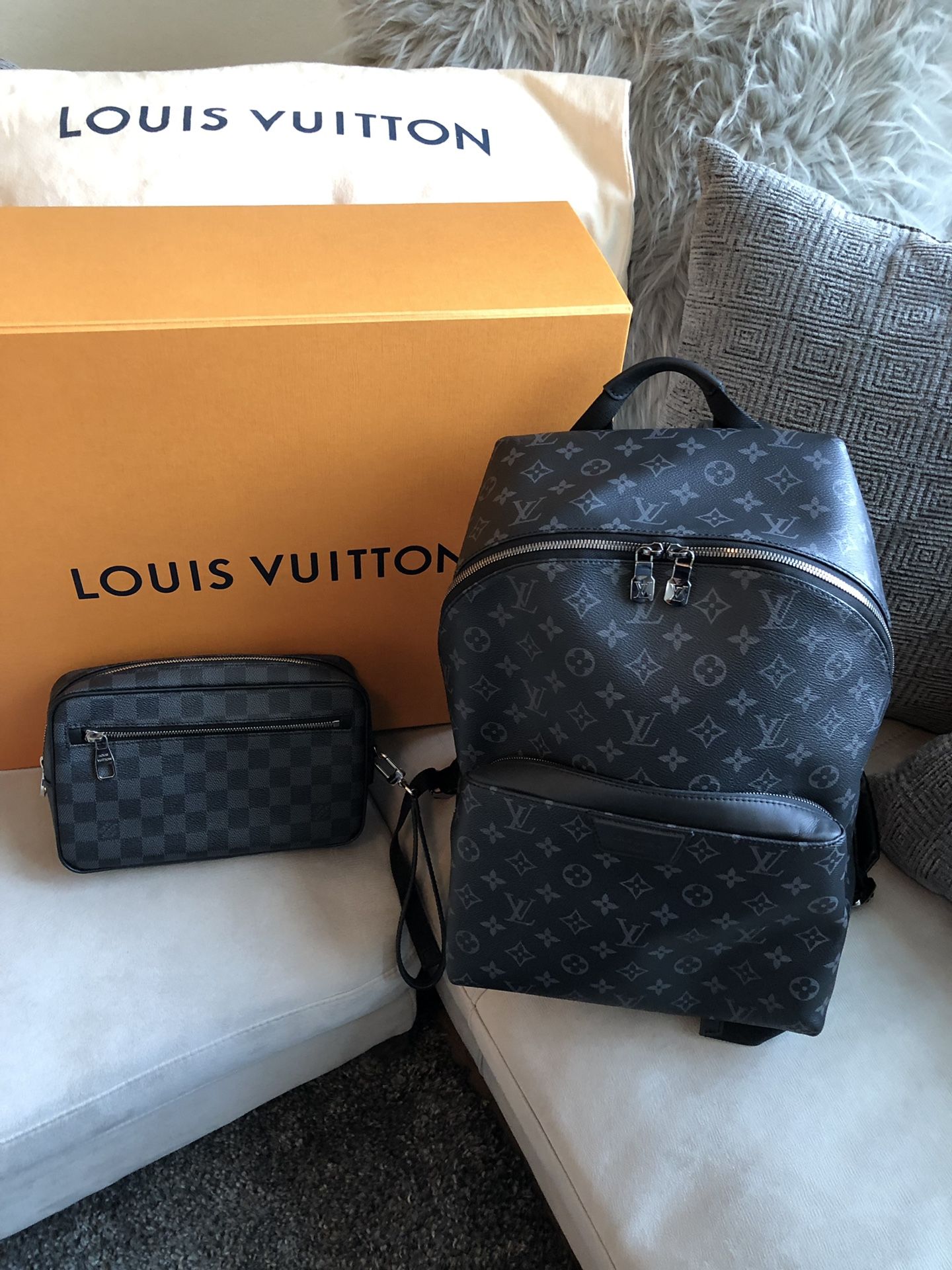 Louis Vuitton pre-owned Discovery Messenger Bag - Farfetch