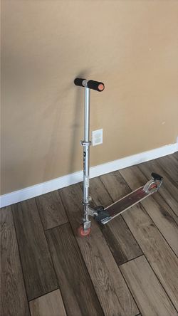 Scooter with Glow up wheels