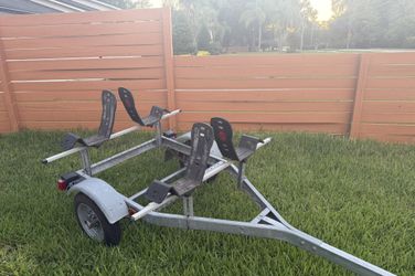 Malone Micro Sport dual kayak trailer