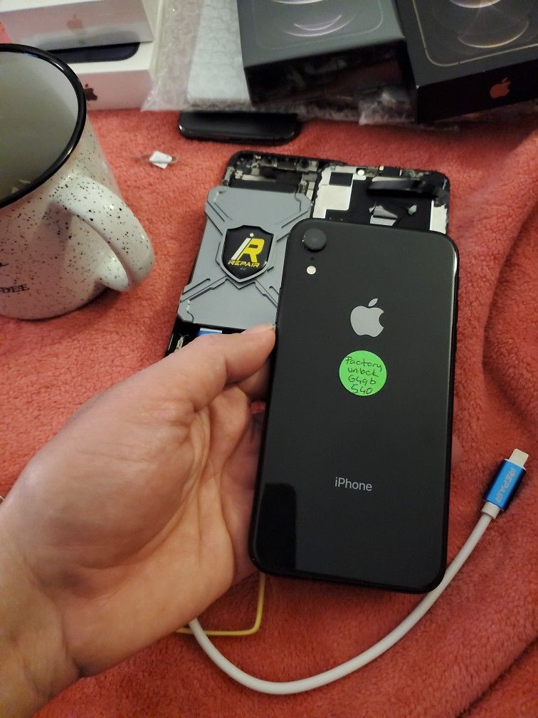 Iphone Xr FACTORY UNLOCK BOOST MOBILE