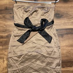 Brand new Womans Papaya brand Gold Dress Up For Sale