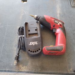 Skil 10.8V lithium lon drill tool