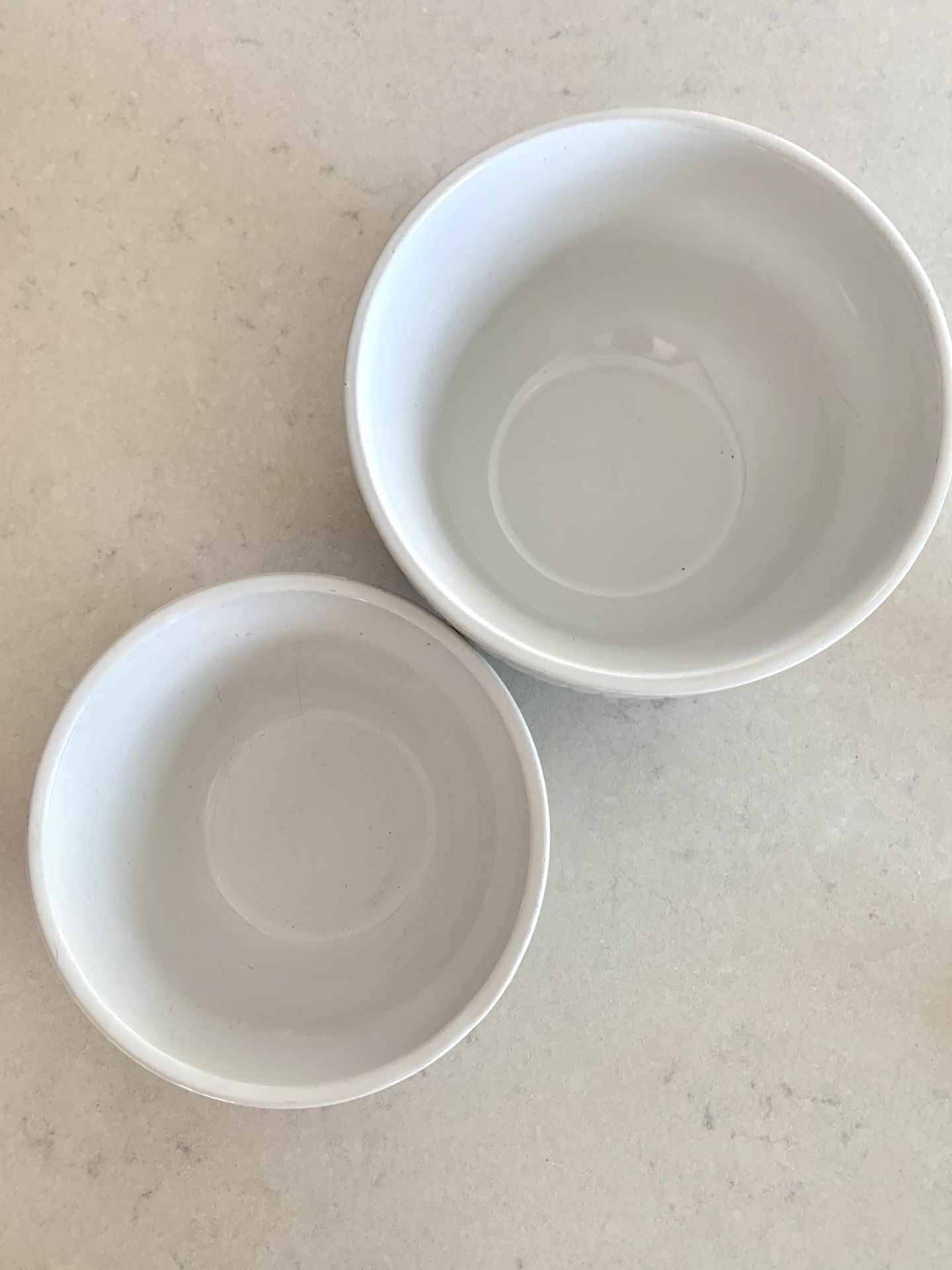 Set of 2 EXCELLENT CONDITION Coche Stoneware by Eurogres White Patterned Mixing Bowl - 9” & 10”