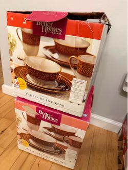 Brand new dinner set
